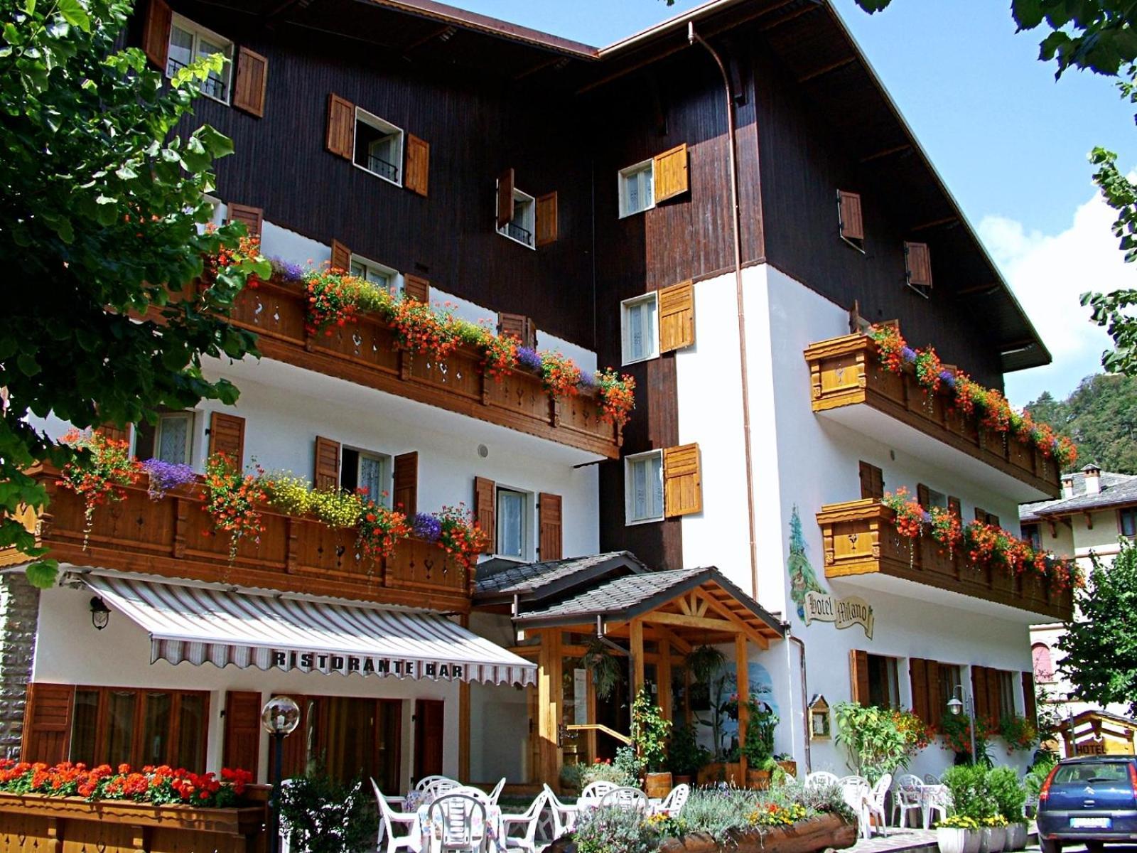 Hotel Milano 皮亚扎托雷 外观 照片