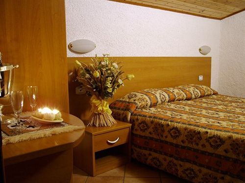 Hotel Milano 皮亚扎托雷 外观 照片